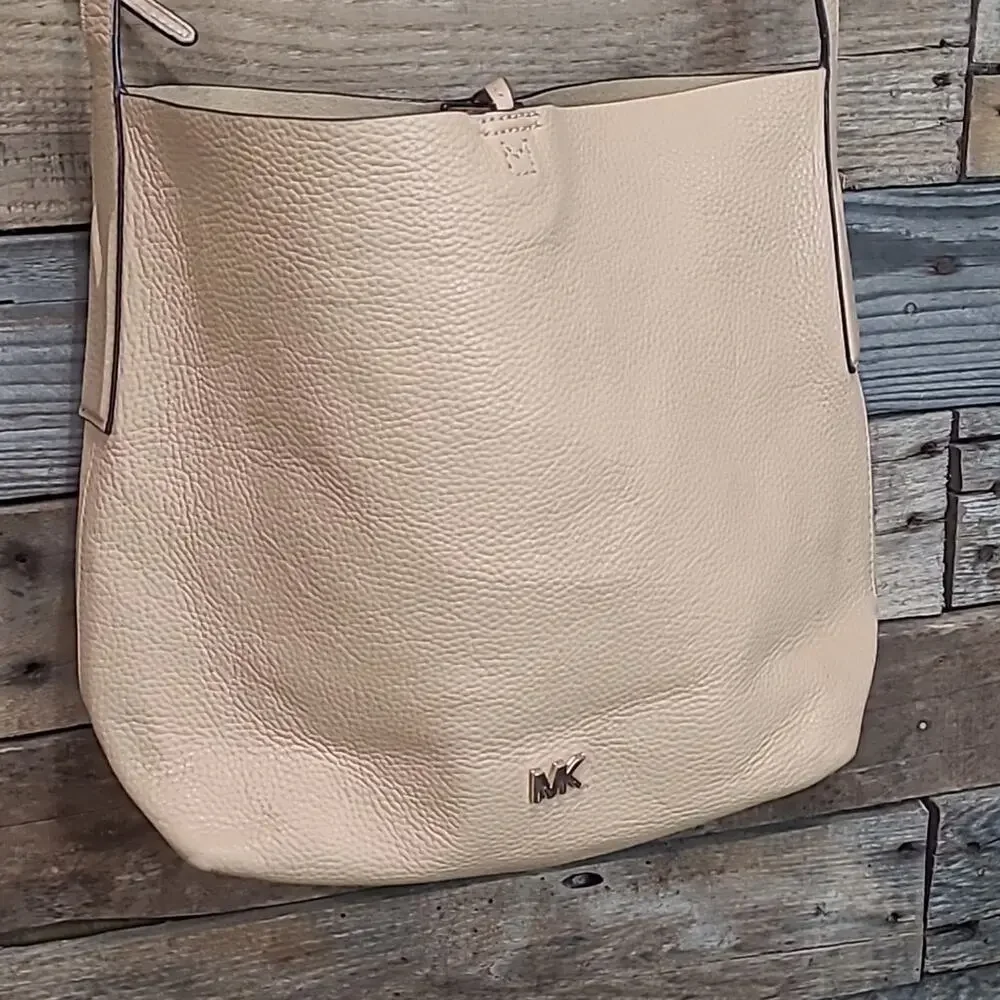Michael Kors Junie Large Pebbled Leather Messenger Nude